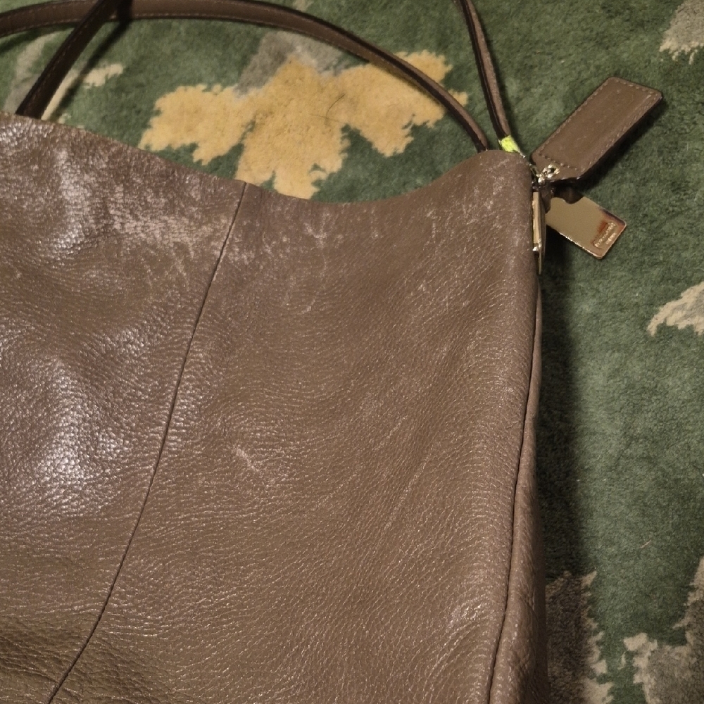Classic Leather Tote Bag in Brown - Picture 4 of 15